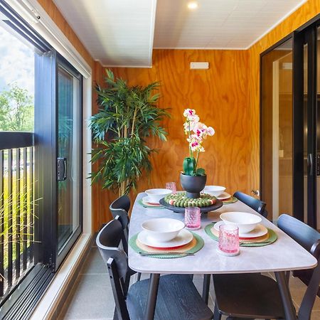 Cozy 1-Bed Apartment With Park Views, Sleeps 4 Christchurch Exterior foto